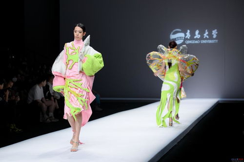 我校舉行服裝與服飾設(shè)計專業(yè)優(yōu)秀畢業(yè)生作品專場發(fā)布會